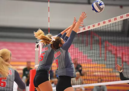 SHU Volleyball wins first match of New Hampshire Invite Image