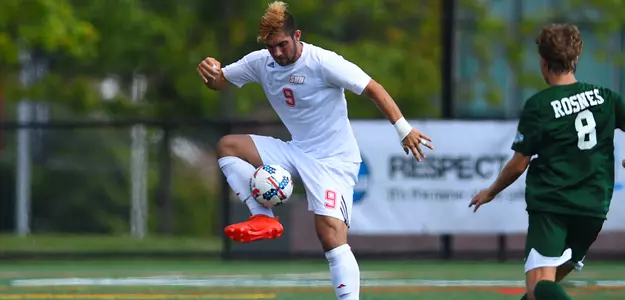 Pioneers Fall to LIU Brooklyn to Open NEC Play Image