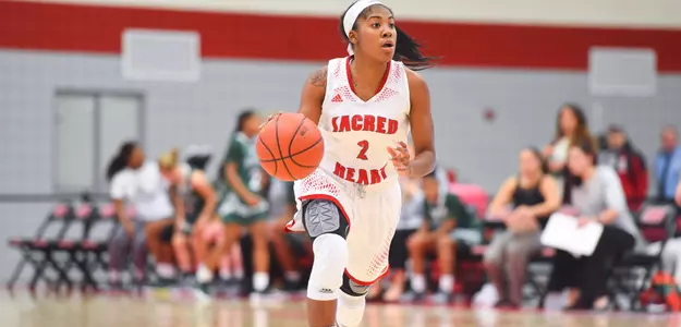 Carter's Career Afternoon Leads Sacred Heart Past Florida A&M, 73-68 Image