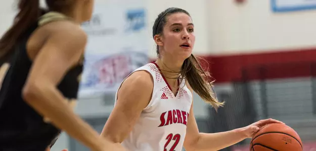 Late Rally Pushes SHU Over LIU 51-41 Image