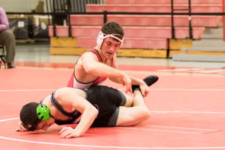 Pioneers Drop Final Dual Meet 26-17 to George Mason Image