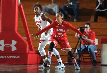 Kelcey Castro Records Season High 17 Points As SHU Takes Down Bryant 66-59 Image