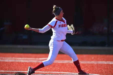 Pioneers Fall To Manhattan Image