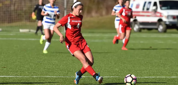 Pioneers Drop Second Half Battle to Yale Image