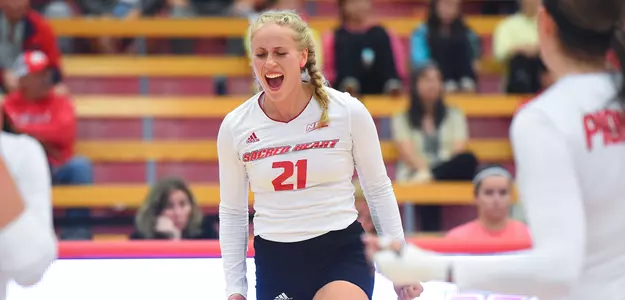 Pioneers Open NEC Play With Win Over FDU Image