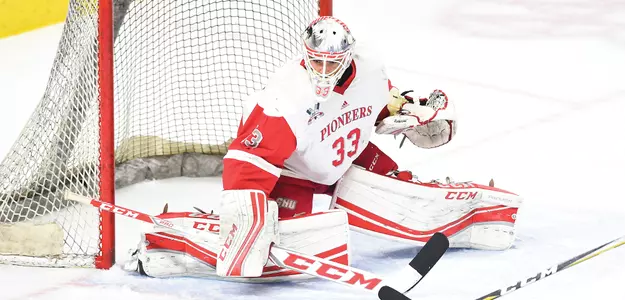 Pioneers Down Bentley, 4-2 in Tuesday Night Tilt Image