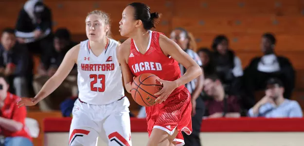 Pioneers Drop 69-59 Decision at Fairleigh Dickinson Image