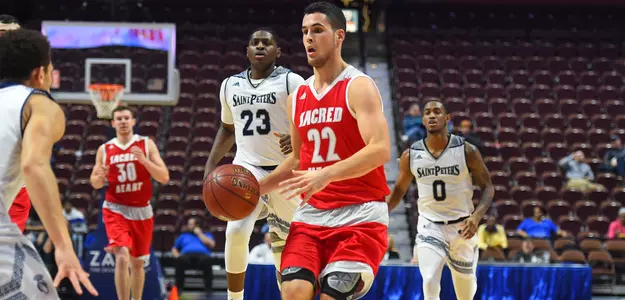 Men's Basketball Falls Late At Robert Morris 64-56 Image