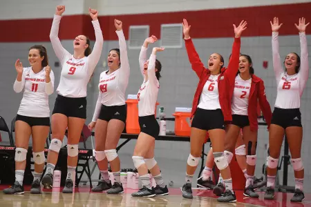 Women's Volleyball Defeats Robert Morris, 3-1, at Home Image