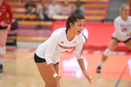 Ciszek Named Molten/NEC Women's Volleyball Player and Rookie of the Week Image