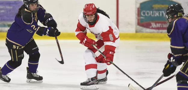 Women's Ice Hockey Earns Fourth Shutout Of The Season With 5-0 Win Over Post Image