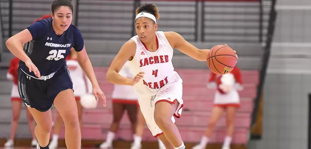 Pioneers Hit the Road Thursday to Take on Hofstra Image