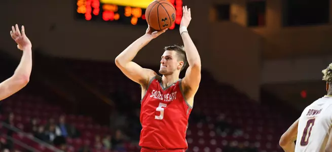 Men's Basketball Falls to UMass Lowell in OT, 100-91 Image