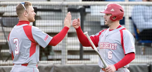 Pioneers Hold off Villanova For 3-2 Victory Image