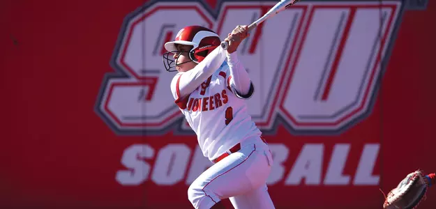 Pioneers Split Day One of Winthrop/Adidas Invitational Image