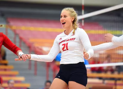 SHU Women's Volleyball Sweeps Providence to Open 2018 Season Image