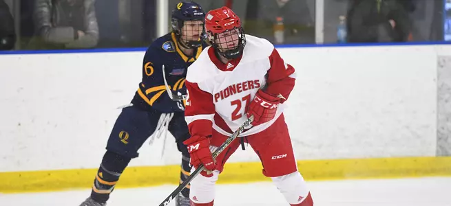 Women's Ice Hockey Falls to Mercyhurst 5-3 Image