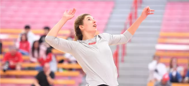 Women's Volleyball Sweeps Bryant on the Road Image