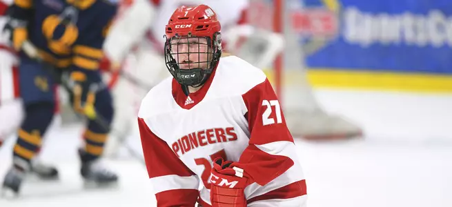 Women's Ice Hockey Picks Up 2-1 Victory Over Saint Anselm for First Win of the Season Image