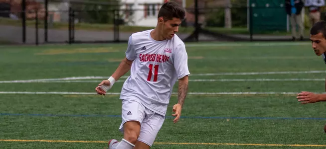 Segundo Navarro Hat Trick Powers Men's Soccer Past Mount St. Mary's, 3-1 Image