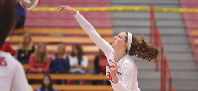 Volleyball Wins Eighth Straight With Sweep of SFU Image