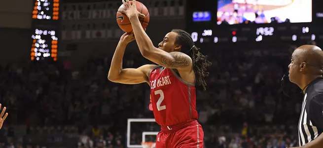 Men's Basketball Rolls To 83-57 Win Over Presbyterian Image