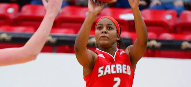 Women's Basketball Back at Home for Saturday Afternoon Matchup with Holy Cross Image