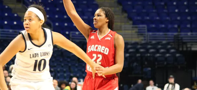 Shorthanded Women's Basketball Puts Up Valiant Effort in 88-65 Loss at Penn State Image