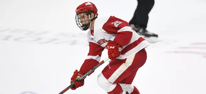 McIlmurray Tallies Two Goals in Men's Ice Hockey's 6-0 Shutout Over Robert Morris Image