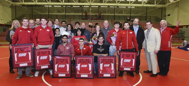 Wrestling Falls to Hofstra on Senior Day Image