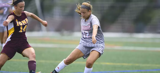 Women's Soccer Falls to New Hampshire 3-0 Image