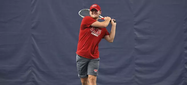Men's Tennis Falls to Holy Cross 4-3 Image