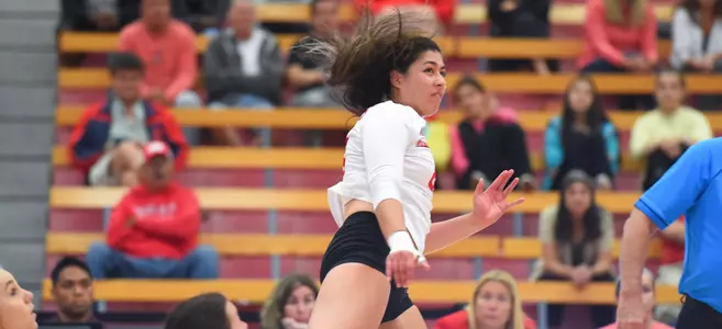 Women's Volleyball Splits With Rhode Island and Colgate to Close Harvard Invitational Image