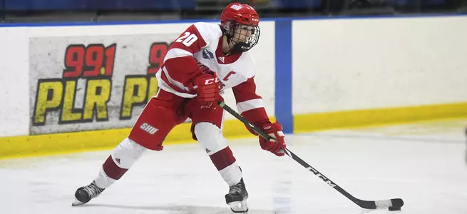Two Goal Nights by Multiple Pioneers Push Women's Ice Hockey to 9-3 Win Over Johnson and Wales Image