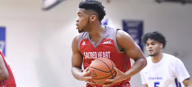 Five Pioneers In Double Figure In Win At CCSU Image