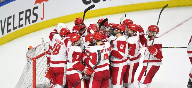 Men's Ice Hockey Kicks Off 2020-21 Season At Holy Cross Image
