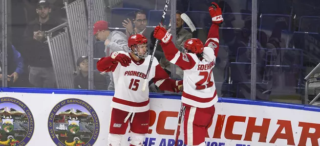 #20 Men's Ice Hockey Skates to 6-0 Shutout of Niagara Image