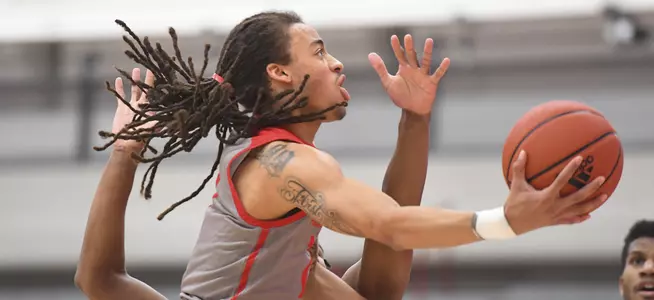 Men's Basketball Win Streak Ends With Late SFU Basket, 70-68 Image