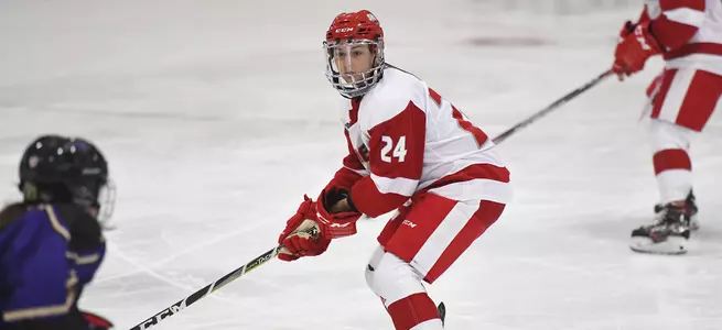 Women's Ice Hockey Picks Up Tenth Straight Win With 4-1 Victory Over Saint Anselm Image