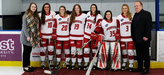 Women's Ice Hockey Ends Senior Day On A High Note With 3-1 Win Over Saint Anselm Image