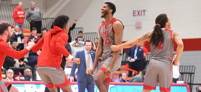 Spellman Basket With 1.6 Left Propels Men's Basketball To 61-59 Win Over Mount Image