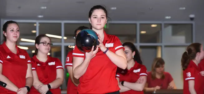 Bowling Wins Four Times on Day One at Music City Classic Image