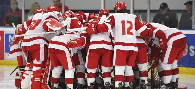 Women's Ice Hockey Announces 2020-21 Captains and Alternate Captains Image