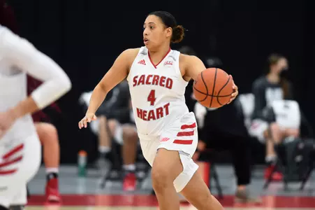 Pioneers Can't Keep up With Mountaineers 84-60 Image