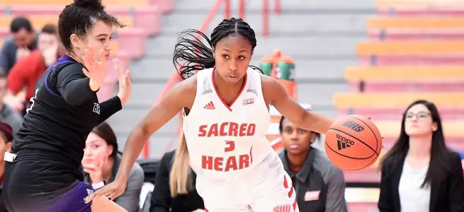 Defense Leads Sacred Heart to 58-50 Win Over Wagner Image