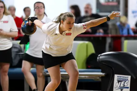 Women's Bowling Finish Second Behind FDU 4-1 Image
