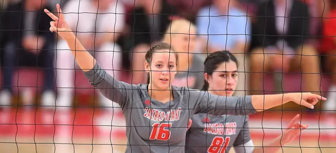 Pioneers Fall 3-0 at St. John's Image