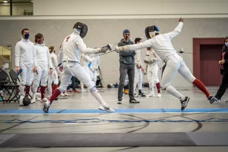Men's Fencing Splits Rounds at Drew Image