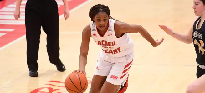 Pioneers Can't Complete Comeback in 72-67 OT Loss at St. Francis Image