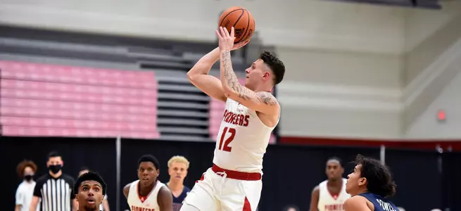 Sacred Heart Can't Contain Knights in 82-69 Defeat Image